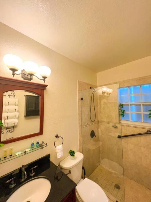 Cozy 1-Bedroom Rental In Майами Экстерьер фото